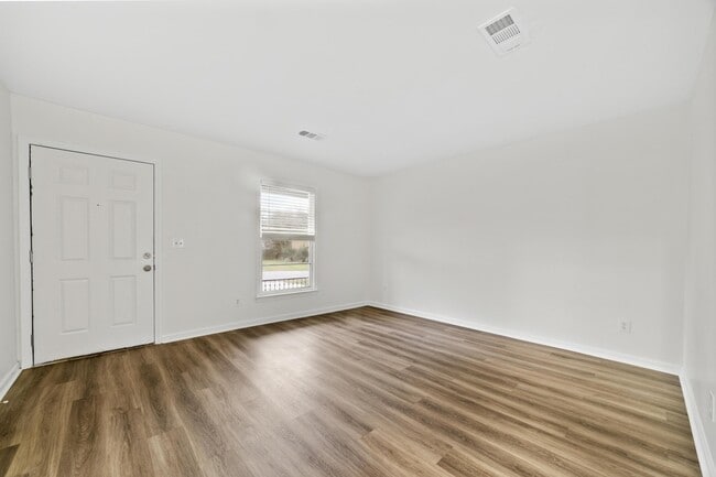 Living Room - 138 Braly Dr