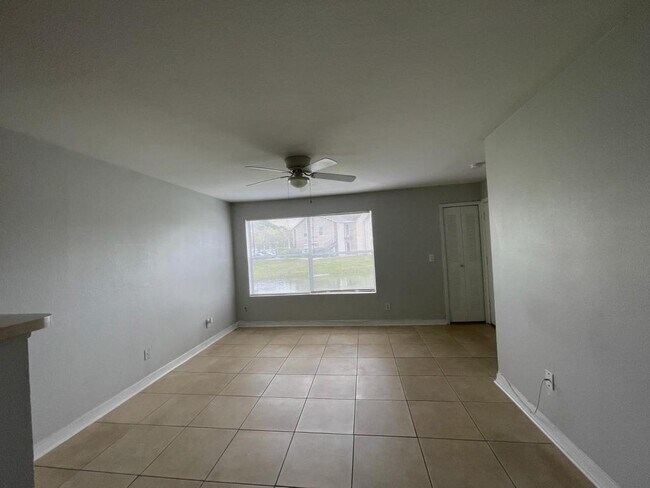 Foto del edificio - 4724 Walden Cir