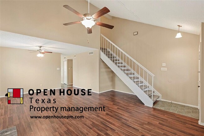Foto del edificio - 2209 Sequoia Ln, Bedford