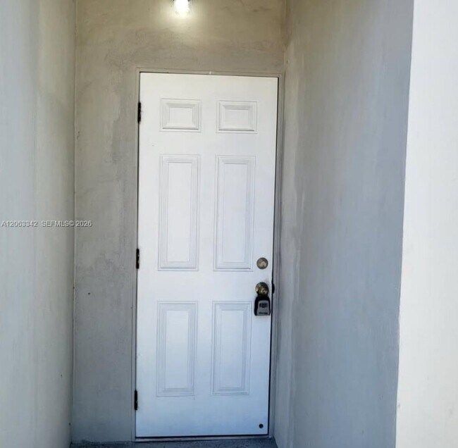 Foto del edificio - 3700 NE 13th Terrace
