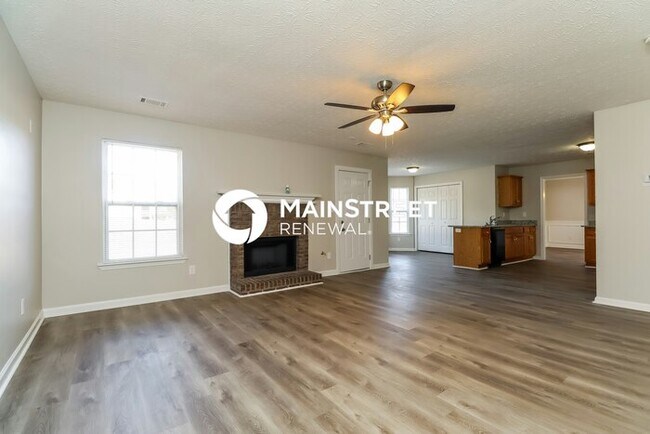 Foto del edificio - 4 Bedroom Pet-Friendly Home in Ellenwood, ...