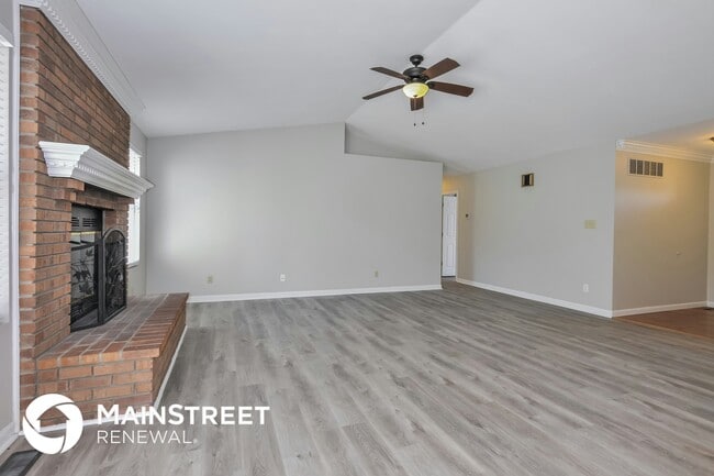 Building Photo - 210 Wenona Dr