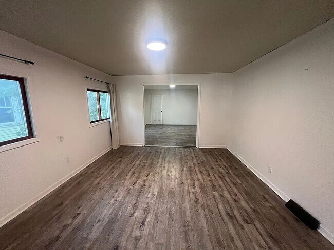 Foto del edificio - 335 S Green St