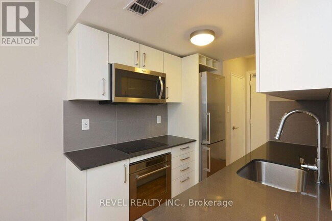 Photo du bâtiment - 99 Tyndall Ave