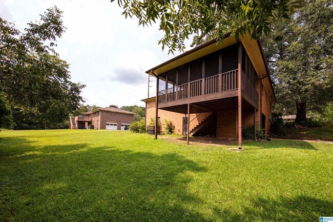 Building Photo - 729 Heflin Ave E