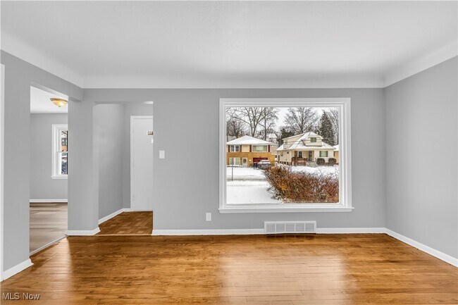 Building Photo - 4852 E 94th St