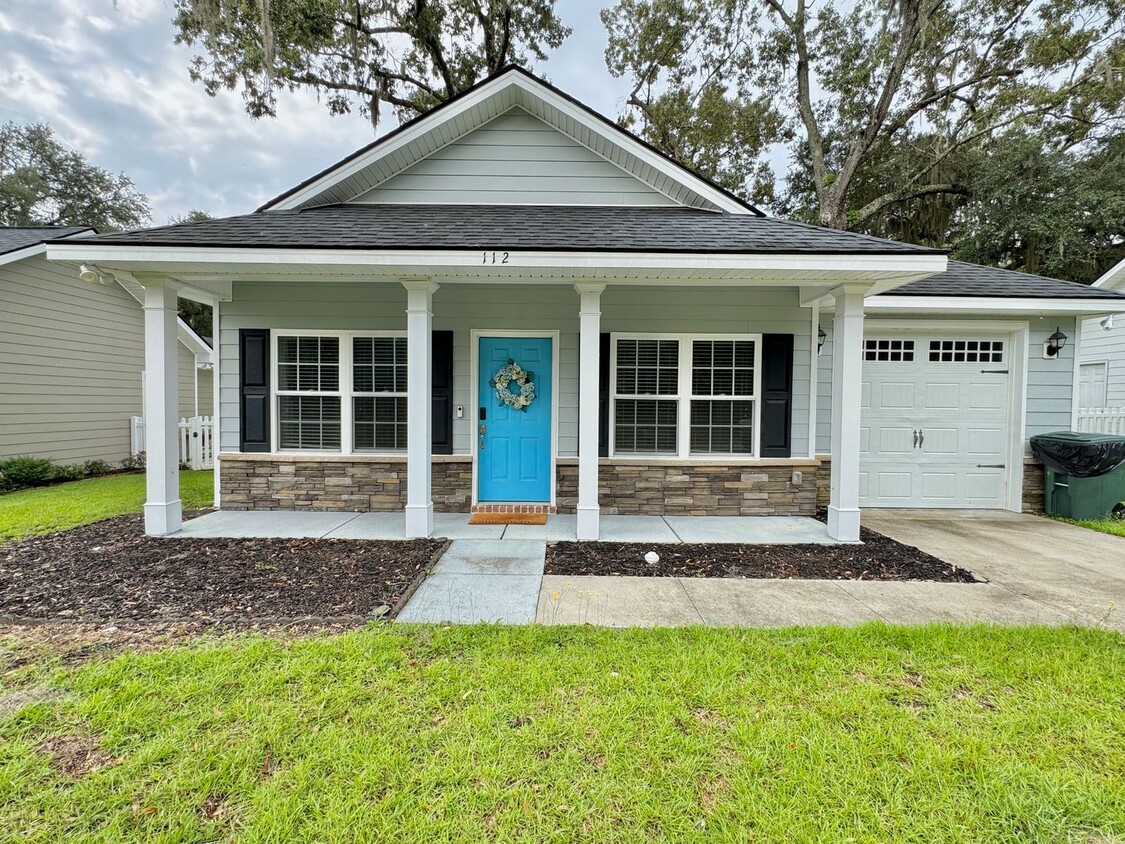 AVAILABLE OCTOBER 2025 [PET FRIENDLY] - AVAILABLE OCTOBER 2025  [PET FRIENDLY]