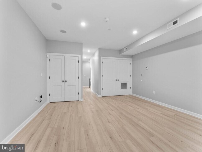Building Photo - 1682 N 54th St