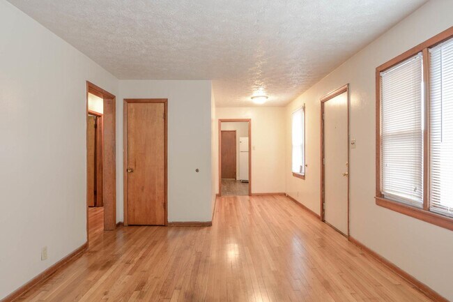 Foto del edificio - 404 E 20th St