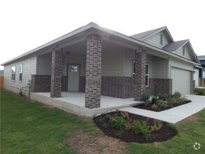 Building Photo - 1504 Fort Dessau Rd