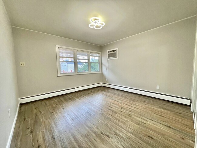 Building Photo - 9 Arcadia Ln