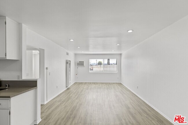 Foto del edificio - 15314 Gault St