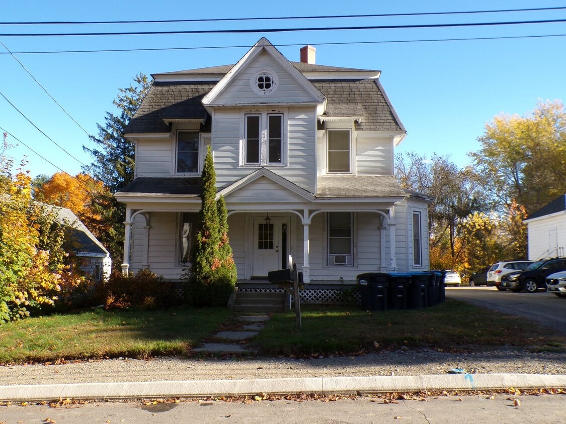 Primary Photo - 15 Pond St