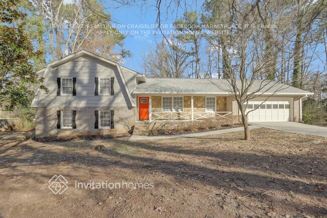 Foto del edificio - 2400 Lansdowne Ct NW