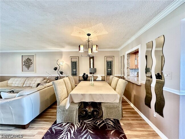 Foto del edificio - 5467 Rattlesnake Hammock Rd