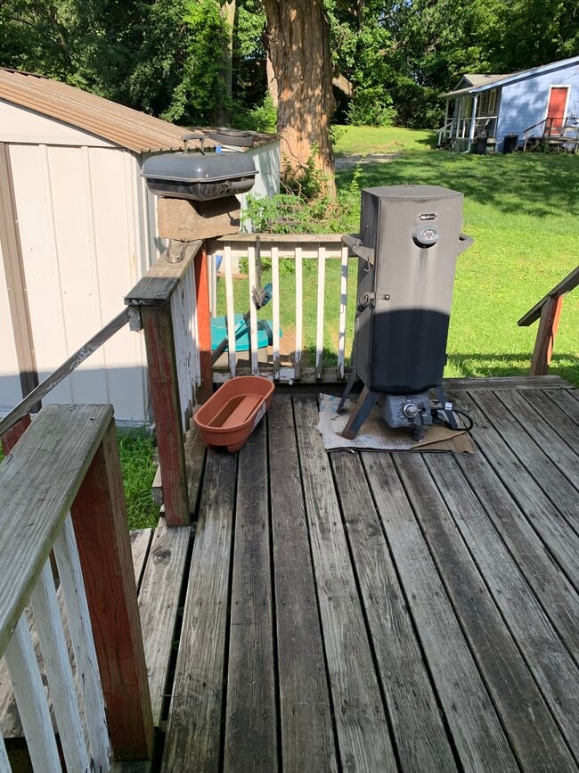 Building Photo - 6508 Blue Ridge Blvd