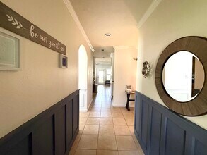 Building Photo - 13314 Hilton Head Dr