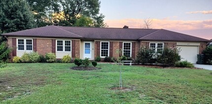 Building Photo - 622 Bedford Rd