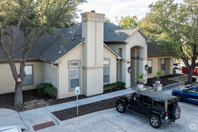 Leasing Office - Waterford at Goldmark