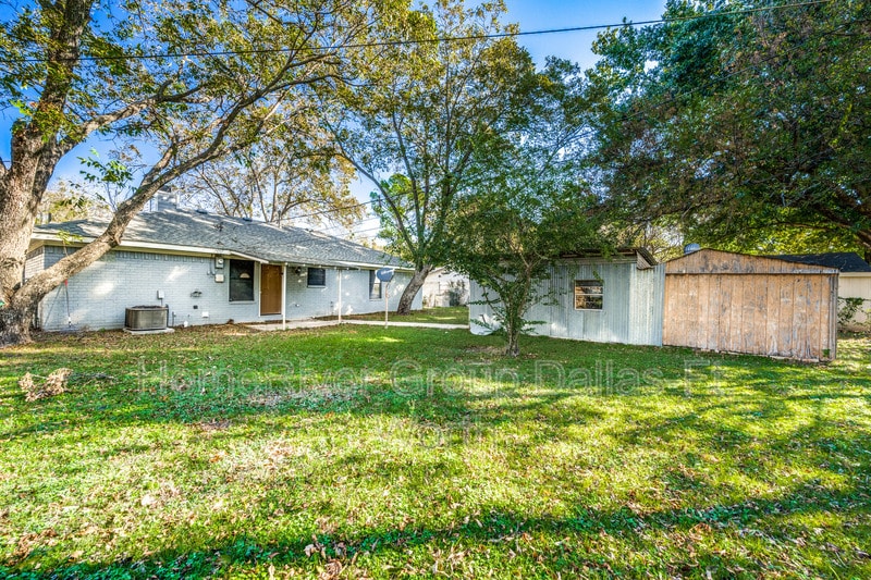 407 E McKinney St, Pilot Point, TX 76258 House Rental in Pilot Point
