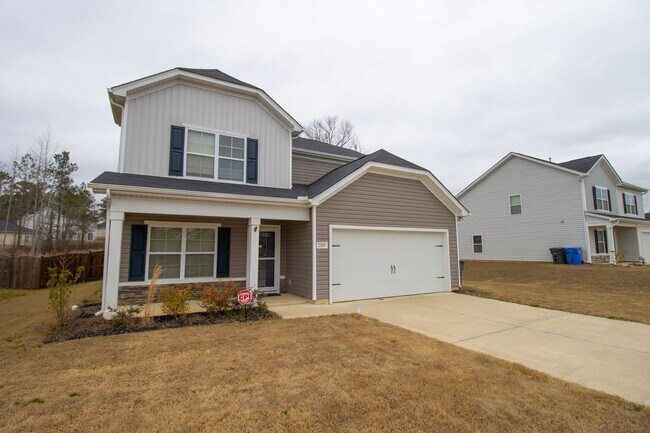 Building Photo - 4 bedroom/2.5 bath house near Ft Jackson, ...