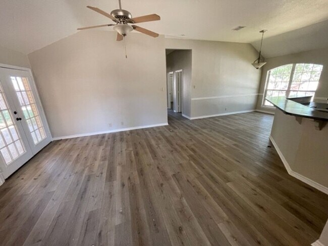 Foto del edificio - Beautiful home in Robinson ISD