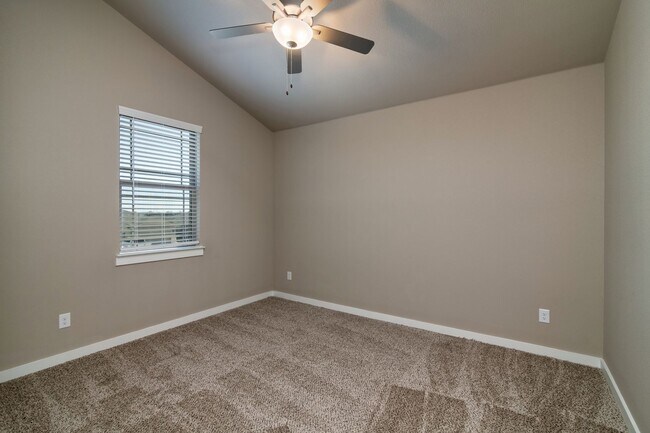 Building Photo - GORGEOUS 2 BEDROOM FOUR PLEX LOCATED IN MI...