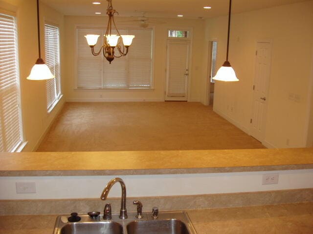 Foto del edificio - 208 Trillium Ct