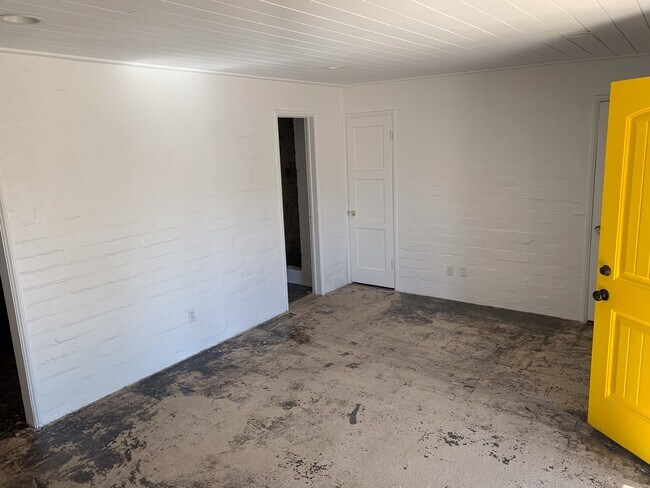 Foto del edificio - 6095 Lupine Avenue