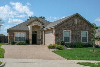 Building Photo - 3009 Stallion Dr