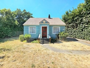 Building Photo - 2627 SE 115th Ave