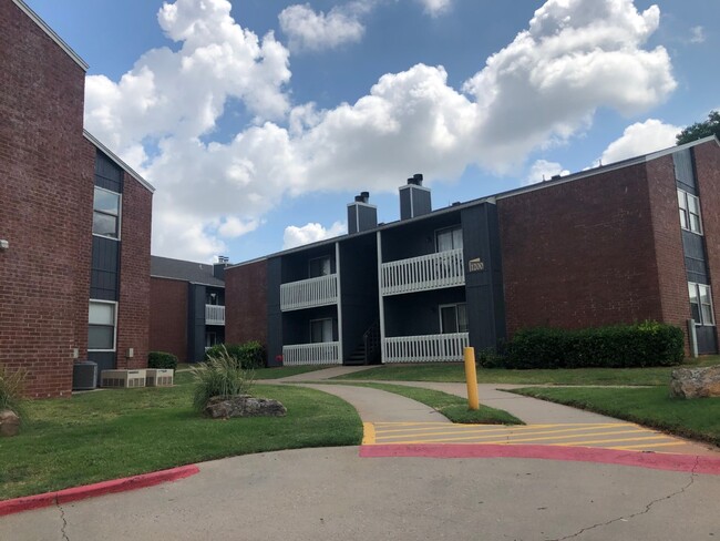 eastlake village apartments oklahoma city ok apartments com
