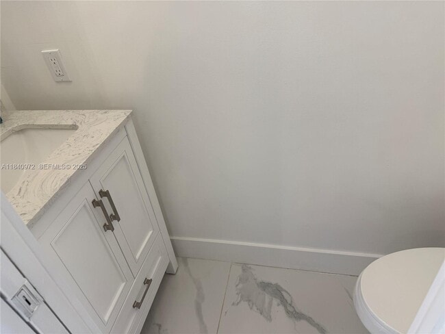 Building Photo - 6850 NW 173rd Dr