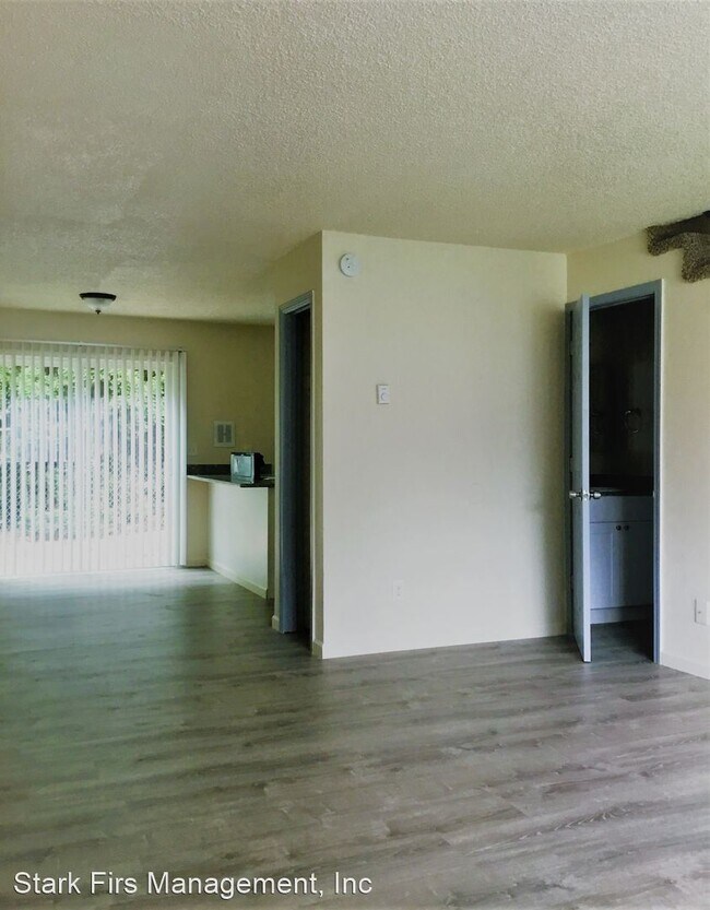 Building Photo - 878 SE 187th Ave