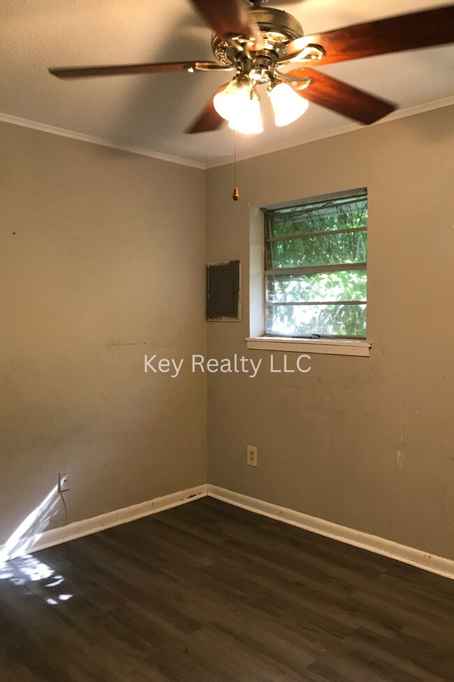 Foto del edificio - 2517 - B Webster St. - Alexandria MOVE IN ...