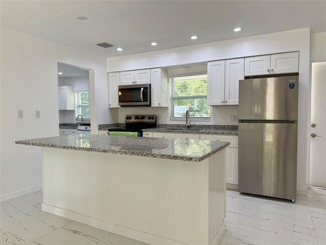 Foto del edificio - 1617 Birch St