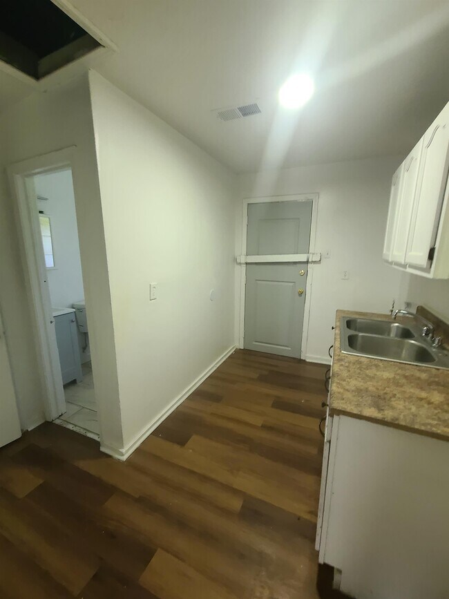 Foto del edificio - 1443 Hemlock St
