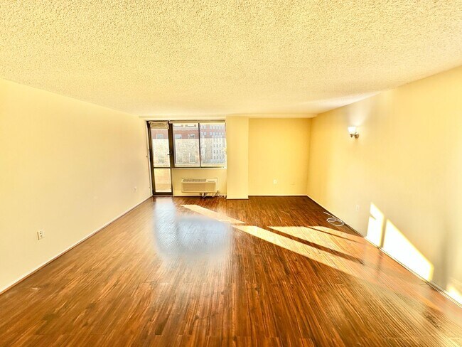 Foto del edificio - 1325 18th St NW