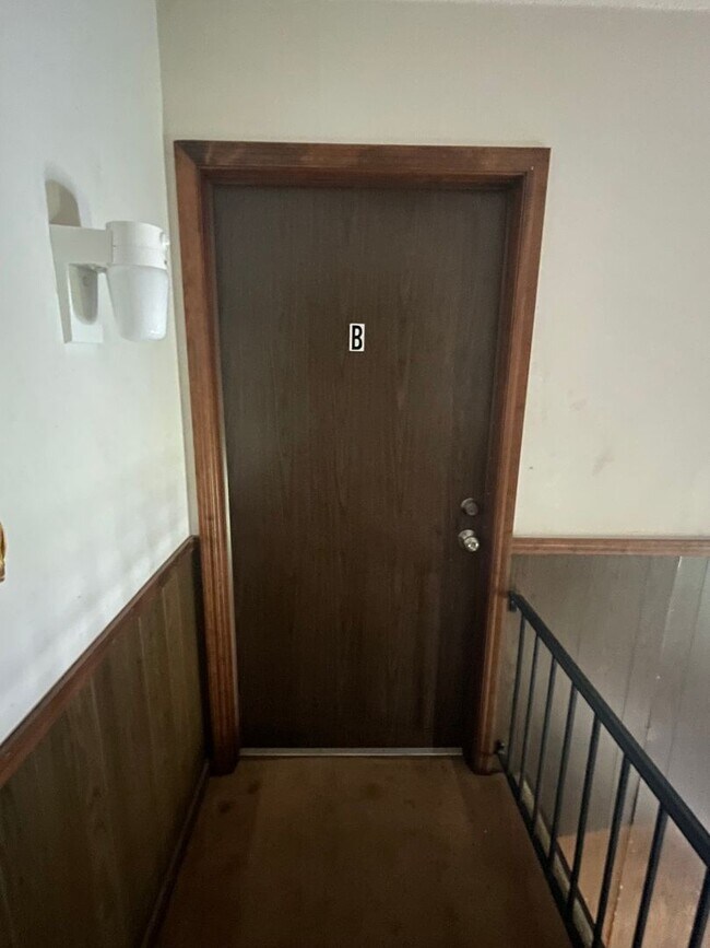Foto del edificio - 2924 Leeway Dr