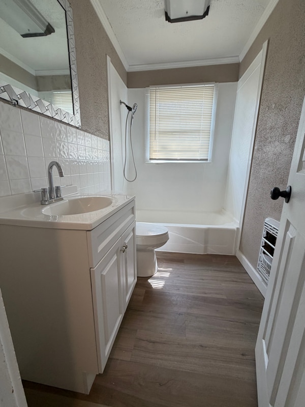 Building Photo - 304 W Main St