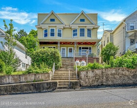 Building Photo - 176 Johnson St