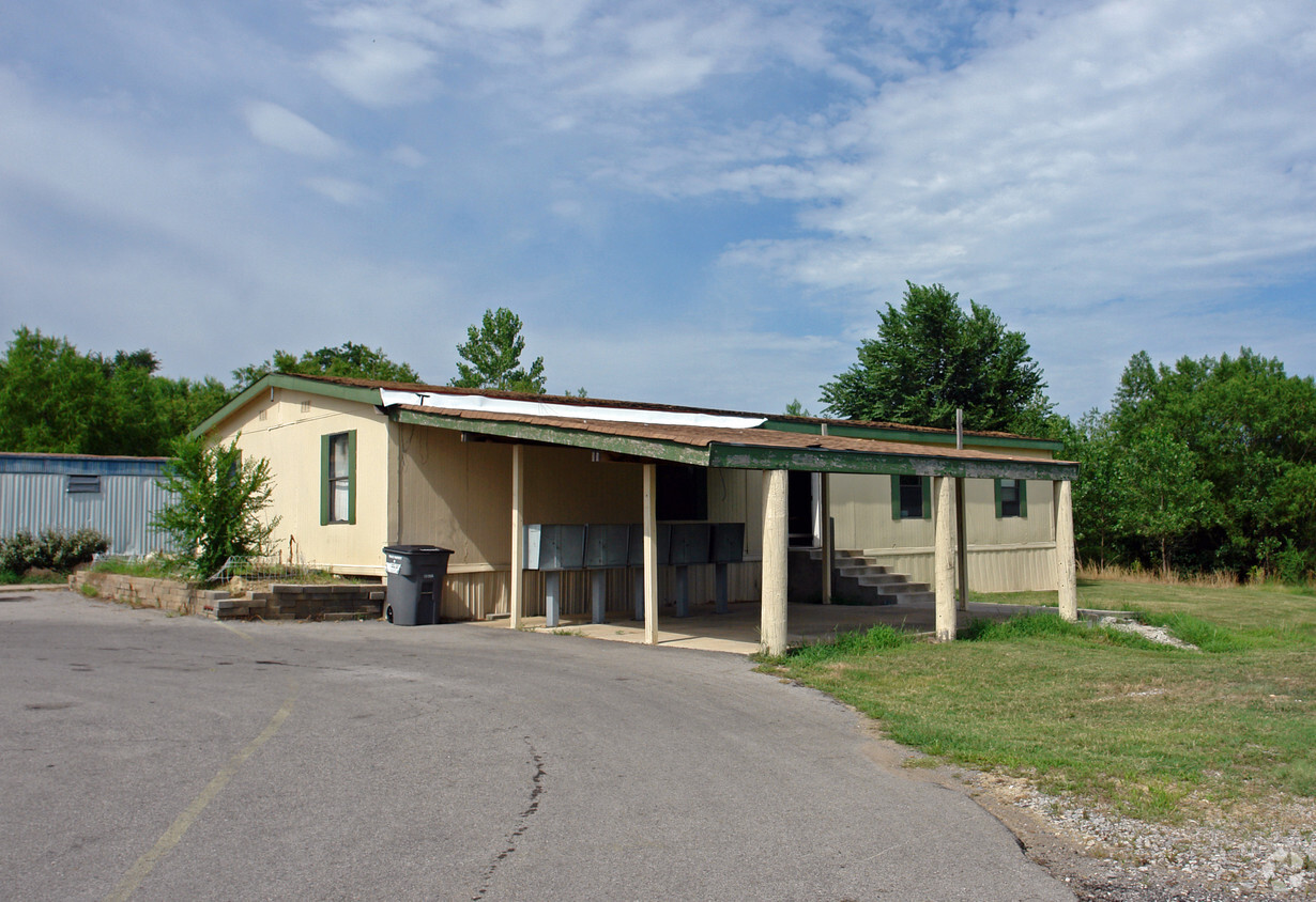 Building Photo - Rolling Hills Mobile Home Park