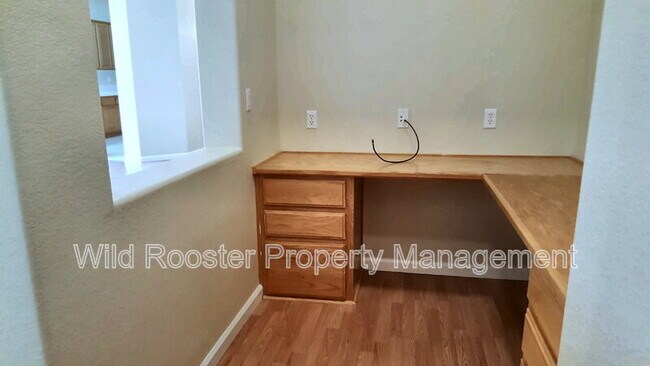 Foto del edificio - 6624 Capwell Way