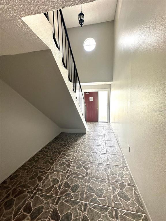 Foto del edificio - 1438 Holden Ave