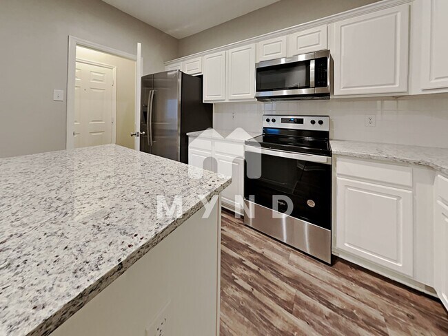 Building Photo - 2310 Summit Way Ct