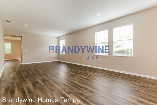 Building Photo - 3 br, 2 bath House - 1035 Clearpointe Way