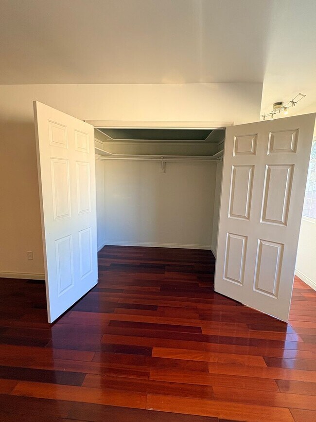 Foto del edificio - beautiful 4 bedroom 4 baths in West covina. Must see!