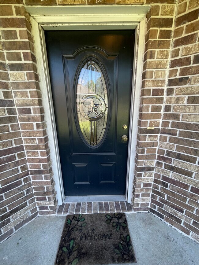 Foto del edificio - 6122 Stoney Brook Dr
