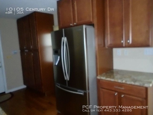 Building Photo - 10105 Century Dr