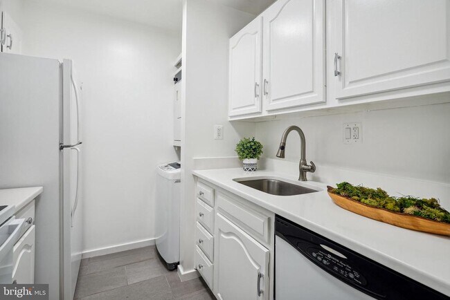 Foto del edificio - 2138 California St NW
